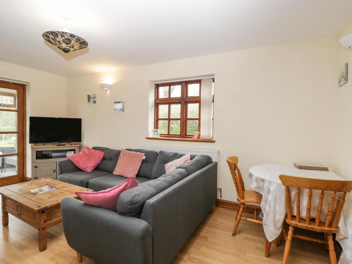 Penrose Cottage Gilwern Bagian luar foto