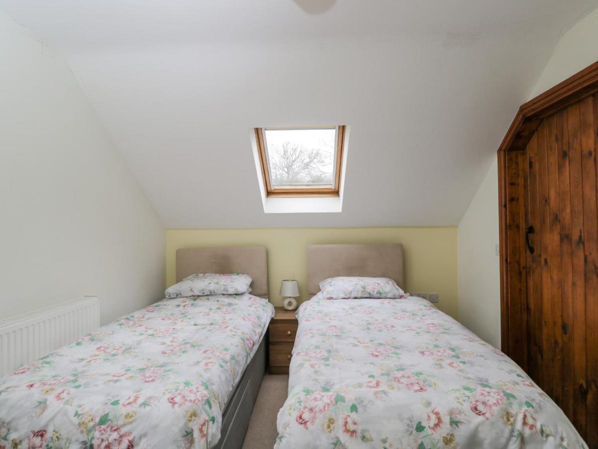 Penrose Cottage Gilwern Bagian luar foto