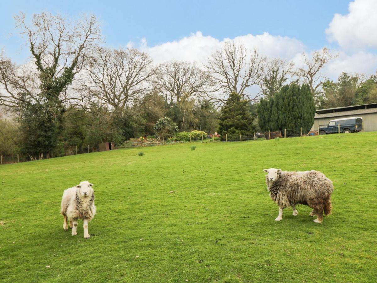 Penrose Cottage Gilwern Bagian luar foto